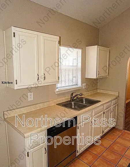 4553 General Maloney Cir — Photo 6