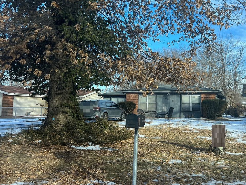 1st image of 2838 N Pierce Ave