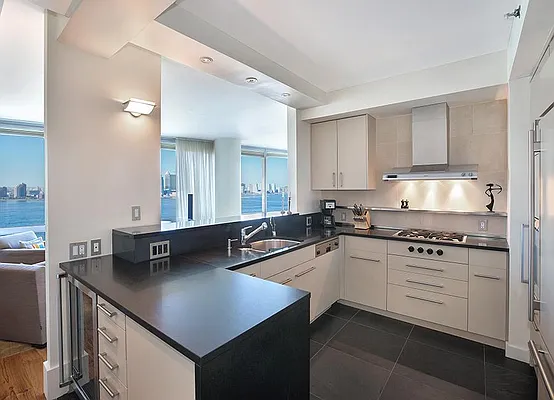 Rented by Warburg | media 12