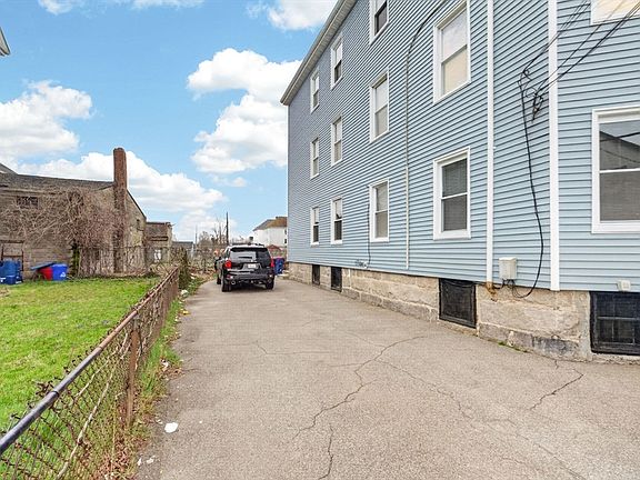 2nd image of 328 Sawyer St