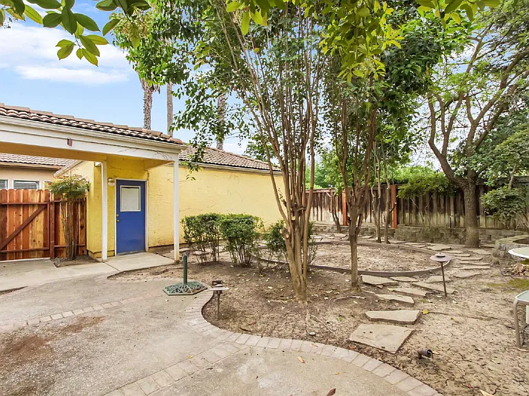 1812 Tahoe Pl — Photo 23