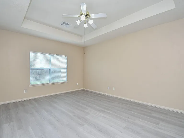 15114 Snow Hill Ct — Photo 13
