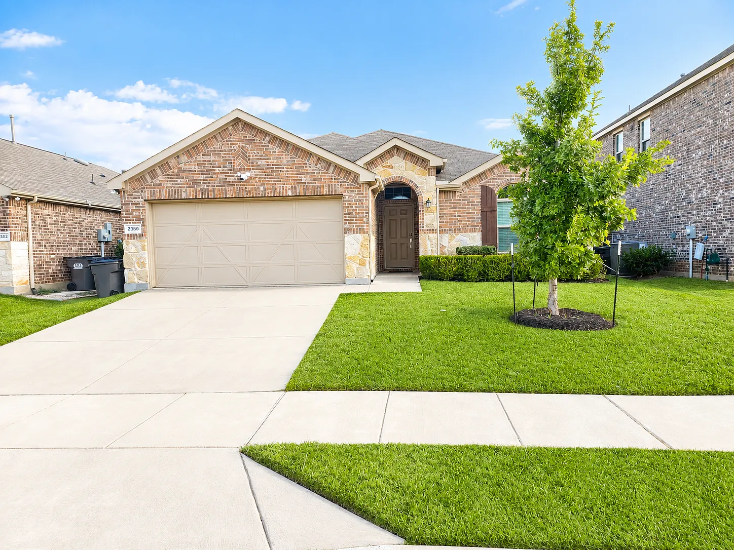 3 bed, 1696 sqft, $2,100 — Photo 1