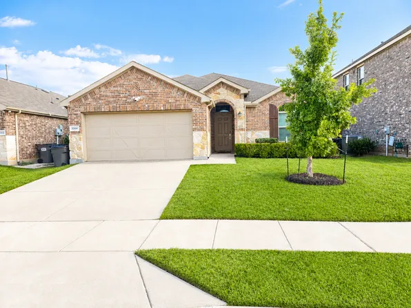2356 Dolostone Dr, Aubrey, TX 76227