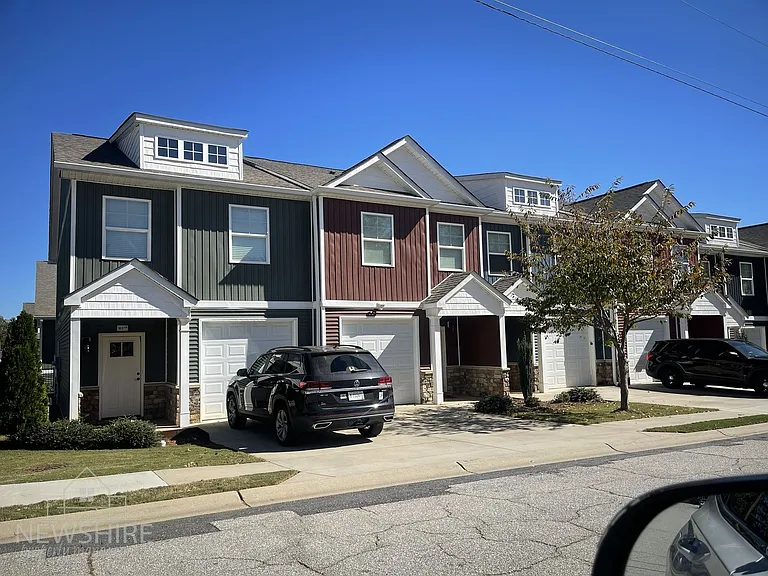 Townes at Converse Luxury Townhomes — Photo 50