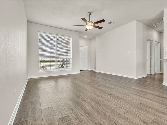 5th image of 218 Cross Ln