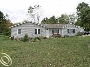 25082 Sumpter Rd, Belleville, MI 48111