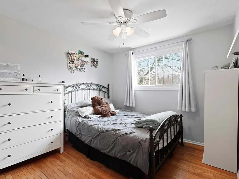 2205 S Bradford Dr — Photo 4
