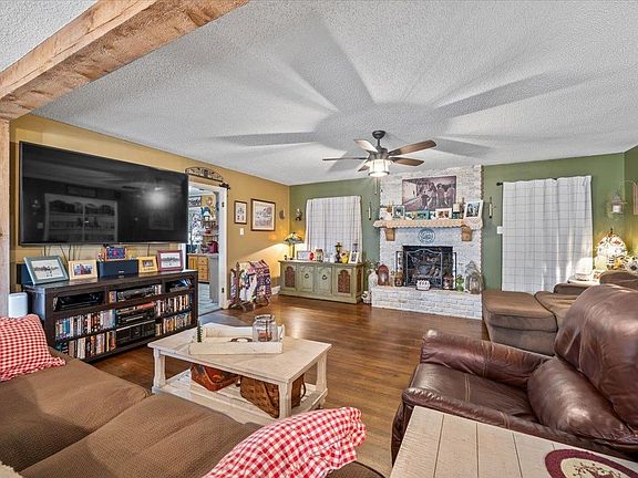 5th image of 6189 Ivanhoe Rd