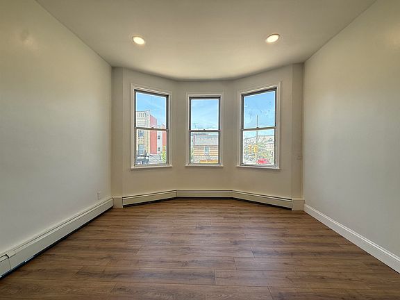 4th image of 892 Broadway APT 2