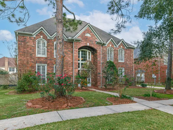 2021 Sandy Coast Cir, League City, TX 77573