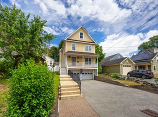 54 Spruce St #54, Winchester, MA 01890