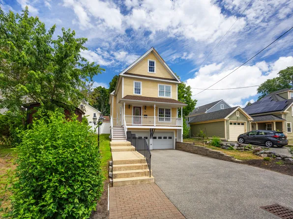 54 Spruce St #54, Winchester, MA 01890