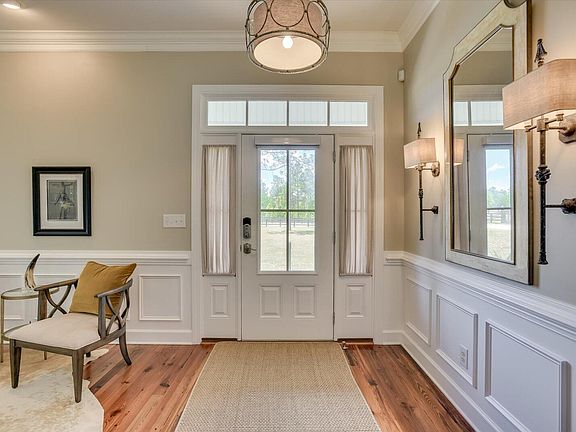 5th image of 9389 Bayboro Cir