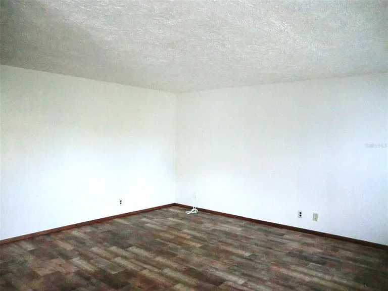 202 Bedford Trl #112 — Photo 2
