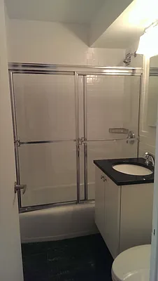 Rented by Manhattan Apartment Organization | media 2