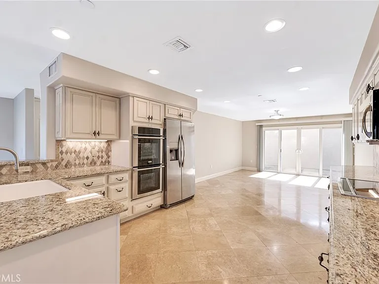 32174 Beachlake Ln — Photo 8