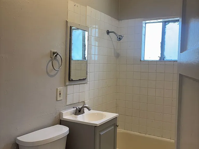 1817 Stowe Ave — Photo 5