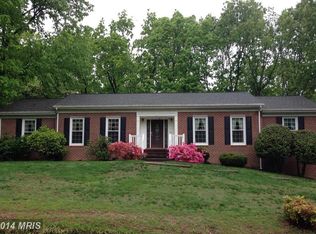 13 Rosewood Dr, Fredericksburg, VA 22408