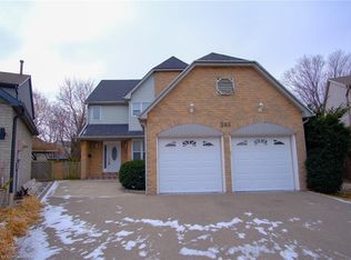 39B Newington Cres, Toronto, ON M9C5B7