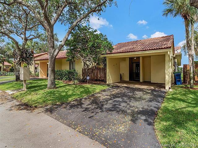 1st image of 16233 Laurel Dr #17