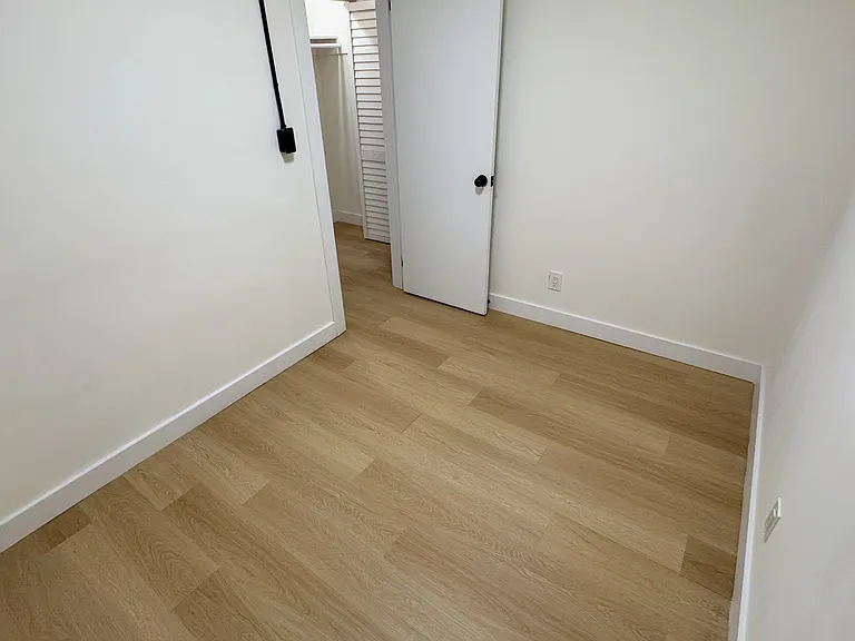 420 Eglinton Ave E #301 — Photo 11