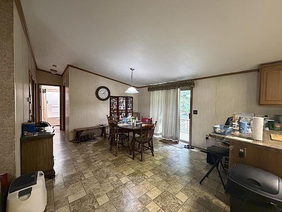 5th image of 1447 Riverside Dr