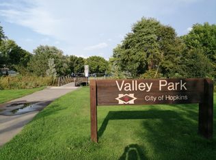 739 11th Ave S APT 4, Hopkins, MN 55343