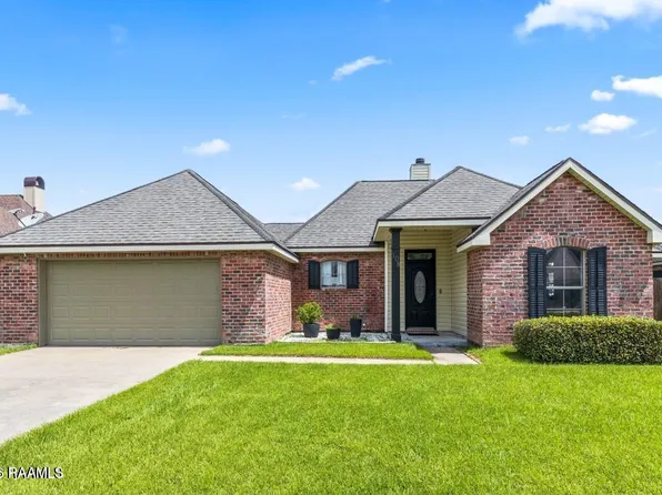 108 Cranberry Dr, Broussard, LA 70518