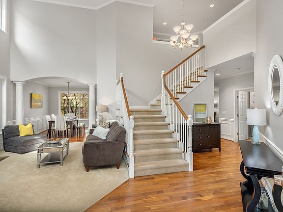 3rd image of 27322 SE 8th Pl