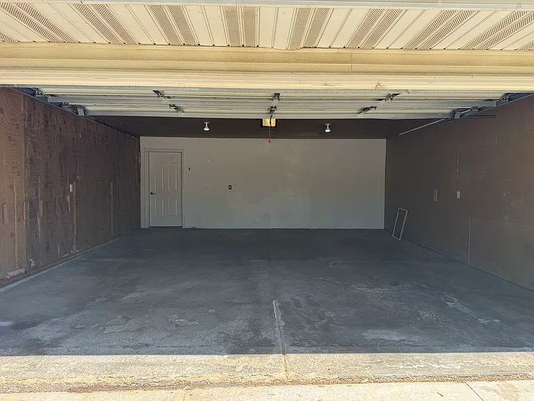1708 E Main St — Photo 17