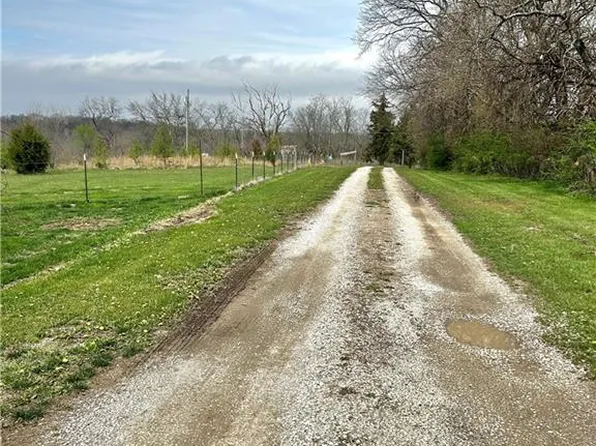 7221 SE Pp Hwy, Lawson, MO 64048