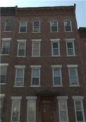 Rented by Temple Morrow LLC | media 33