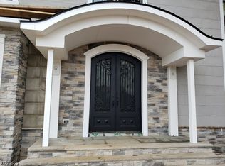 17-11 Gates Pl, Wayne, NJ 07470