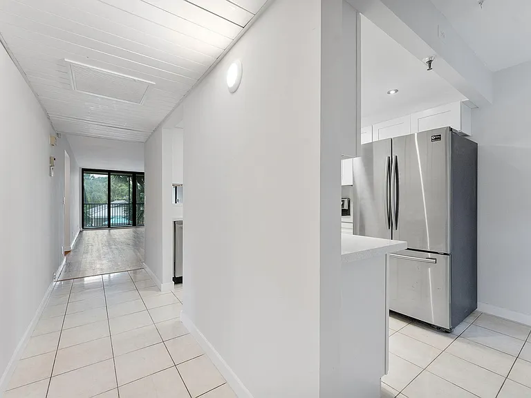 20 Royal Palm Way #2060 — Photo 4