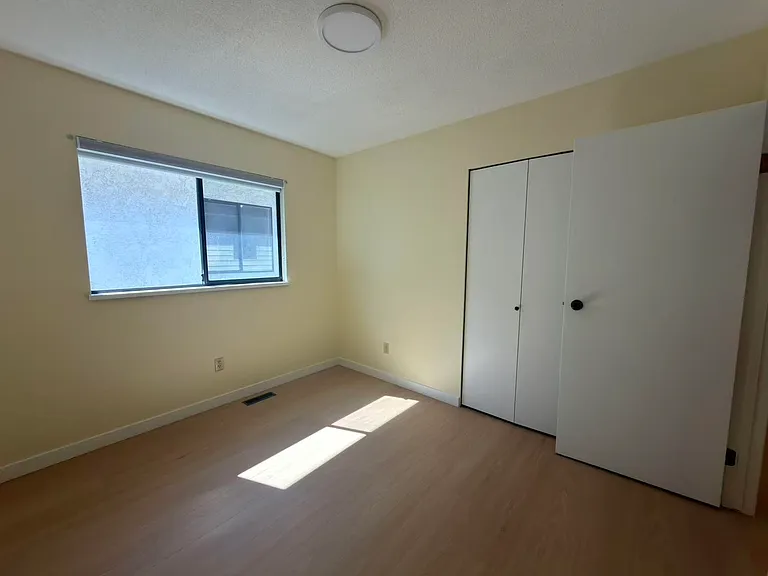 2175 E 54th Ave — Photo 15
