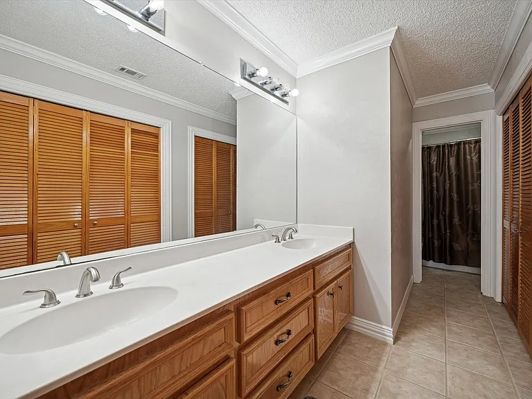 6803 Enns Ln — Photo 11