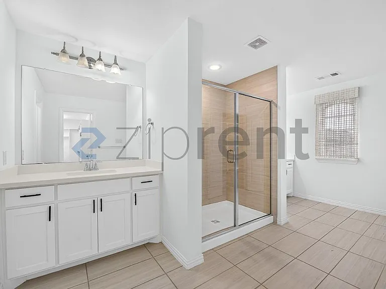 205 Somerset Dr — Photo 22