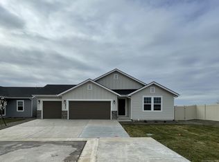 1802 Windhelm St, Caldwell, ID 83605