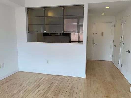 5th image of 249 E 118th St APT 5A