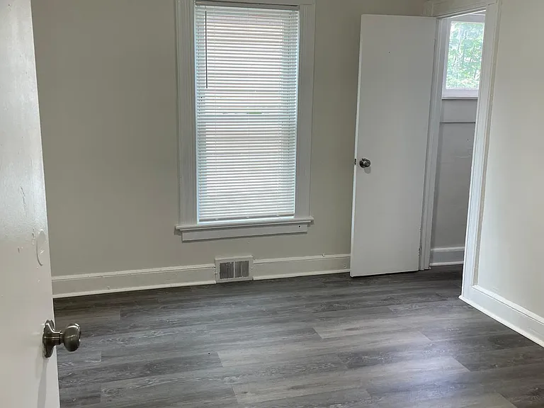 223 Floral Ave #1 — Photo 4