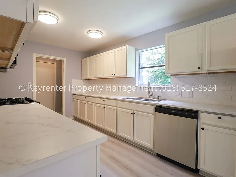 1609 S Chestnut Ave — Photo 16