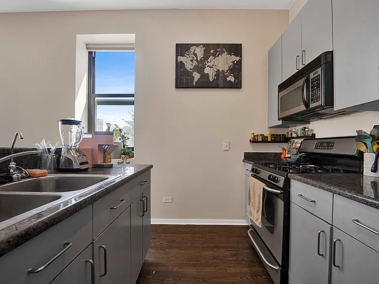3505 S Morgan St #201 — Photo 7