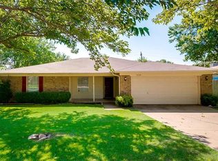 1428 Timberline Dr, Benbrook, TX 76126