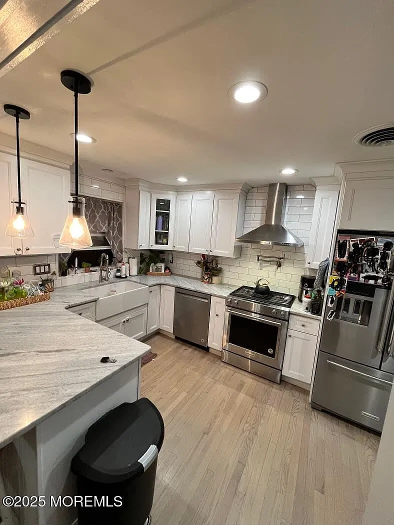 2 bed, 1.5 bath, $3,500 — Photo 3