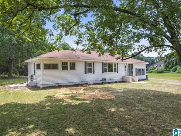 3604 Oakwood Dr, Adamsville, AL 35005
