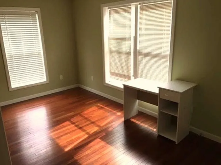 355 Pearl St #8 — Photo 3