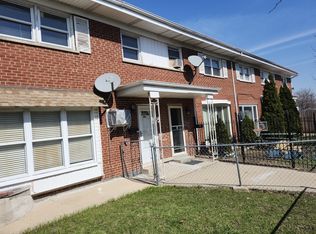 8843 Robin Dr APT C, Des Plaines, IL 60016