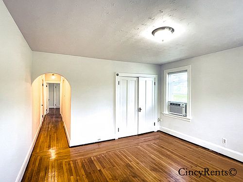5th image of 1829 Courtland Ave APT 1