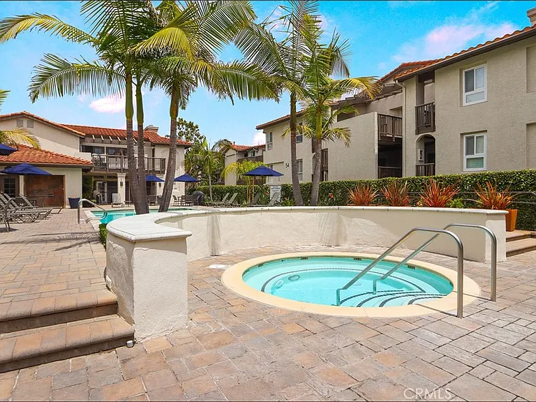 30 Corniche Dr #D — Photo 23